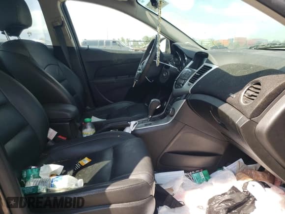 ✅ 2015 Chevrolet Cruze LT • VIN: 1G1PE5SBXF7223134 • Lot: 54080322. Listed on Copart with 56,651 mi. Free auction sales archive from the USA and detailed vehicle history report at DreamBid. Image 5.