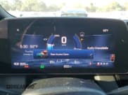 ✅ 2024 Chevrolet Equinox EV RS • VIN: 3GN7DRRP3RS259814 • Lot: 77553614. Wystawiony na Copart z przebiegiem 850 mil. Bezpłatny archiwum sprzedaży aukcyjnych z USA i szczegółowy raport historii pojazdu na DreamBid. Zdjęcie 9.