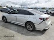 ✅ 2018 Hyundai Sonata SE • VIN: 5NPE24AF3JH693564 • Лот: 50357123. Опубликован ранее на Copart с пробегом Не указан. Бесплатный доступ к архиву аукционных продаж из США и подробный отчёт об истории автомобиля на DreamBid. Изображение 2.