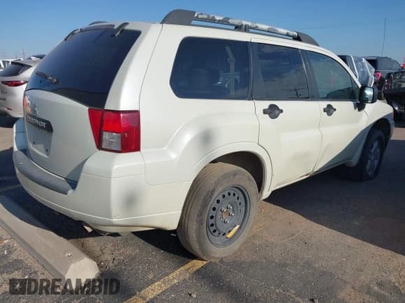 ✅ 2008 Mitsubishi Endeavor LS • VIN: 4A4MM21S48E032961 • Lot: 43094846. Listed on IAAI with 179,205 mi. Free auction sales archive from the USA and detailed vehicle history report at DreamBid. Image 4.