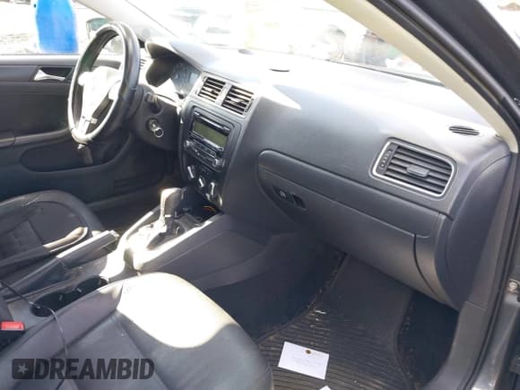 ✅ 2011 Volkswagen Jetta SE • VIN: 3VWDZ7AJ2BM011666 • Lot: 41578065. Listed on IAAI with 173,079 mi. Free auction sales archive from the USA and detailed vehicle history report at DreamBid. Image 5.