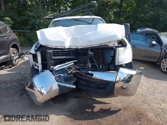 ✅ 2009 Chevrolet Silverado 2500HD • VIN: 1GBHK44K69F155571 • Lot: 42853263. Wystawiony na IAAI z przebiegiem 73 094 mil. Bezpłatny archiwum sprzedaży aukcyjnych z USA i szczegółowy raport historii pojazdu na DreamBid. Zdjęcie 12.