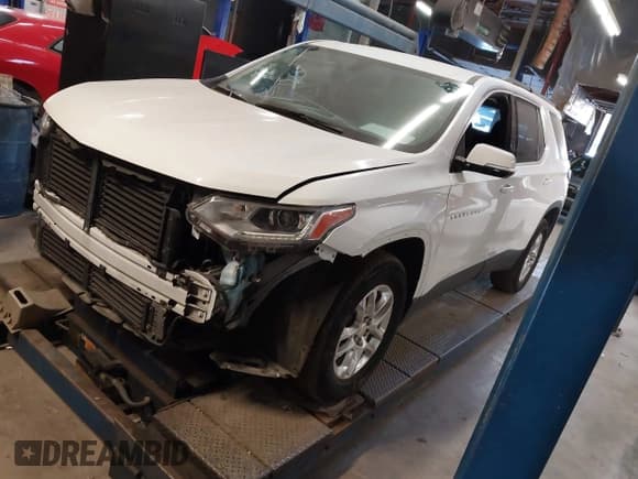 ✅ 2019 Chevrolet Traverse LT Cloth • VIN: 1GNERGKW1KJ315187 • Lot: 43618791. Wystawiony na IAAI z przebiegiem 50 804 mil. Bezpłatny archiwum sprzedaży aukcyjnych z USA i szczegółowy raport historii pojazdu na DreamBid. Zdjęcie 20.