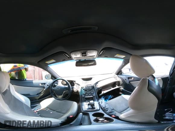 ✅ 2014 Hyundai Genesis Coupe 2.0T • VIN: KMHHT6KD9EU115057 • Lot: 42609807. Wystawiony na IAAI z przebiegiem 73 207 mil. Bezpłatny archiwum sprzedaży aukcyjnych z USA i szczegółowy raport historii pojazdu na DreamBid. Zdjęcie 20.