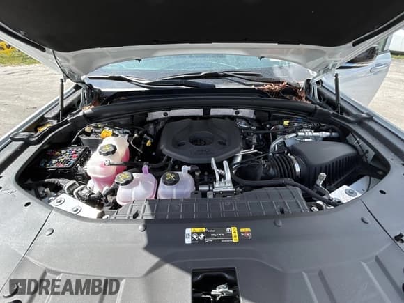 ✅ 2023 Jeep Grand Cherokee Overland • VIN: 1C4RJYD64P8826749 • Лот: 67536475. Опубликован ранее на Copart с пробегом 8 миль. Бесплатный доступ к архиву аукционных продаж из США и подробный отчёт об истории автомобиля на DreamBid. Изображение 7.