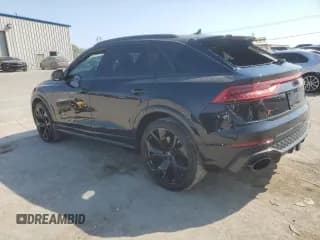 ✅ 2021 Audi RS Q8 • VIN: WU1ARBF15MD014208 • Lot: 74697044. Wystawiony na Copart z przebiegiem 6 665 mil. Bezpłatny archiwum sprzedaży aukcyjnych z USA i szczegółowy raport historii pojazdu na DreamBid. Zdjęcie 2.