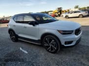 ✅ 2022 Volvo XC40 R-Design • VIN: YV4AC2HM1N2717160 • Лот: 77592263. Опубликован ранее на Copart с пробегом 11 833 миль. Бесплатный доступ к архиву аукционных продаж из США и подробный отчёт об истории автомобиля на DreamBid. Изображение 4.