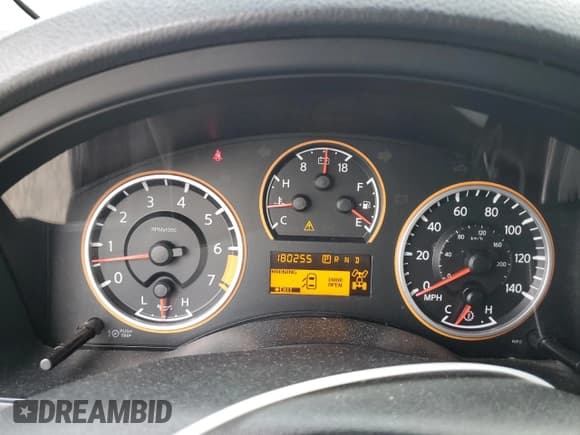 ✅ 2010 Nissan Armada SE • VIN: 5N1AA0NC9AN612993 • Lot: 64253765. Wystawiony na Copart z przebiegiem 180 255 mil. Bezpłatny archiwum sprzedaży aukcyjnych z USA i szczegółowy raport historii pojazdu na DreamBid. Zdjęcie 9.