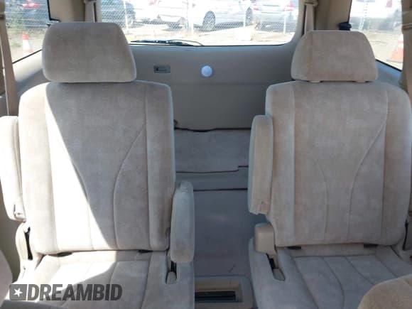 ✅ 2002 Mazda MPV LX • VIN: JM3LW28J720317532 • Lot: 42183227. Wystawiony na IAAI z przebiegiem 189 378 mil. Bezpłatny archiwum sprzedaży aukcyjnych z USA i szczegółowy raport historii pojazdu na DreamBid. Zdjęcie 8.