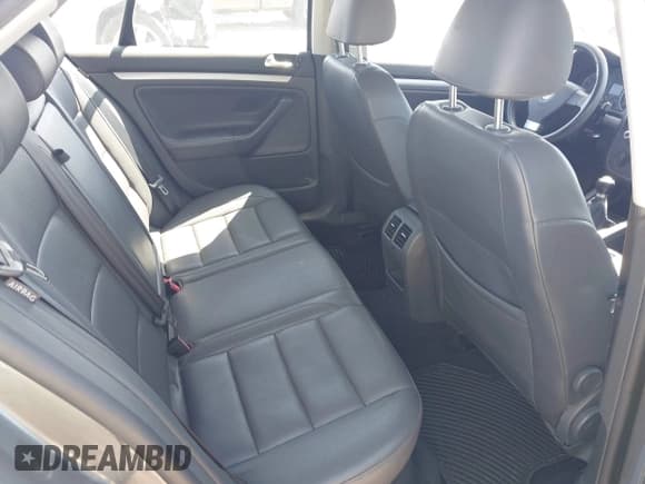 ✅ 2008 Volkswagen Jetta • VIN: 3VWRJ81K08M164826 • Lot: 42143512. Listed on IAAI with 225,739 mi. Free auction sales archive from the USA and detailed vehicle history report at DreamBid. Image 8.