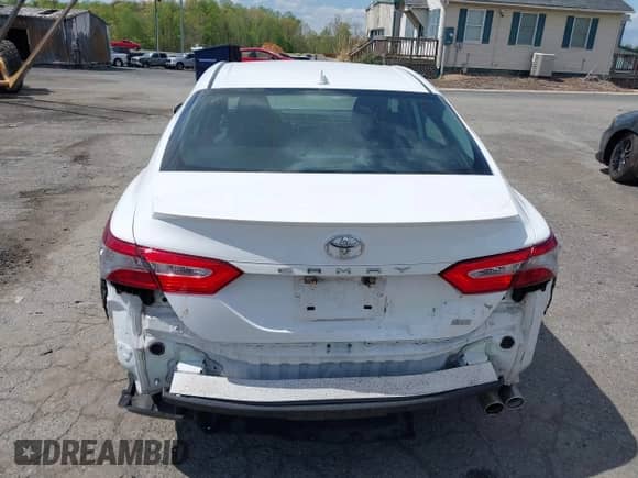 2019 Toyota Camry LE z VIN 4T1B11HK0KU754797, wystawiony jako IAAI lot #42032914 z przebiegiem 93 862 mil mil oraz . Historia ofert i sprzedaży dostępna na DreamBid. Obrazek 16.