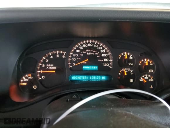 ✅ 2006 Chevrolet Silverado 2500HD LT2 • VIN: 1GCHK23U06F154978 • Lot: 80367745. Wystawiony na Copart z przebiegiem 135 173 mil. Bezpłatny archiwum sprzedaży aukcyjnych z USA i szczegółowy raport historii pojazdu na DreamBid. Zdjęcie 9.