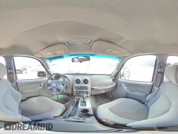 ✅ 2004 Jeep Liberty Limited • VIN: 1J4GL58KX4W321646 • Лот: 83772925. Опубликован ранее на Copart с пробегом 158 403 миль. Бесплатный доступ к архиву аукционных продаж из США и подробный отчёт об истории автомобиля на DreamBid. Изображение 14.