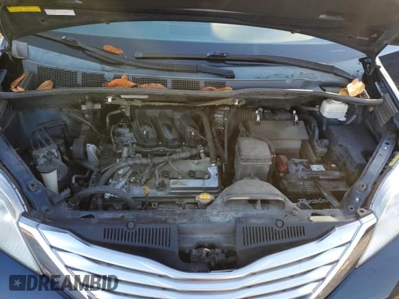 ✅ 2012 Toyota Sienna XLE • VIN: 5TDDK3DC3CS031309 • Lot: 92182105. Listed on Copart with 140,245 mi. Free auction sales archive from the USA and detailed vehicle history report at DreamBid. Image 12.