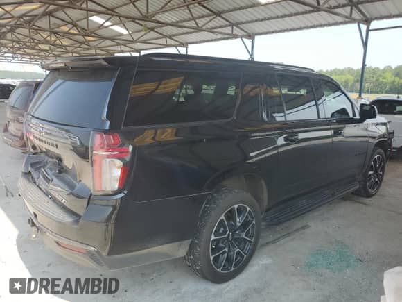 ✅ 2021 Chevrolet Suburban RST • VIN: 1GNSCEKD6MR353235 • Lot: 58855405. Wystawiony na Copart z przebiegiem 139 975 mil. Bezpłatny archiwum sprzedaży aukcyjnych z USA i szczegółowy raport historii pojazdu na DreamBid. Zdjęcie 3.