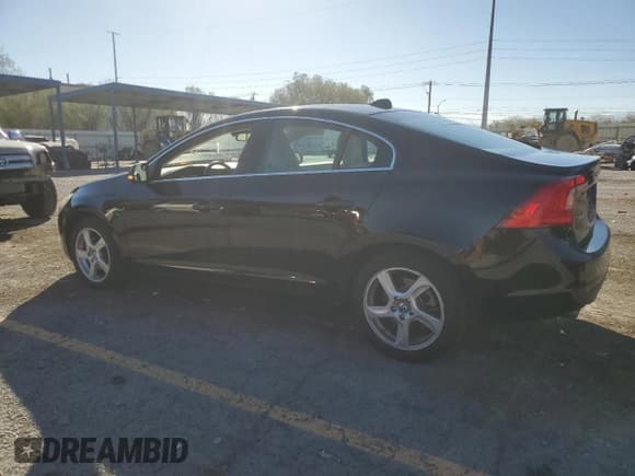 ✅ 2012 Volvo S60 T5 • VIN: YV1622FS6C2058304 • Lot: 87255935. Wystawiony na Copart z przebiegiem 120 301 mil. Bezpłatny archiwum sprzedaży aukcyjnych z USA i szczegółowy raport historii pojazdu na DreamBid. Zdjęcie 2.
