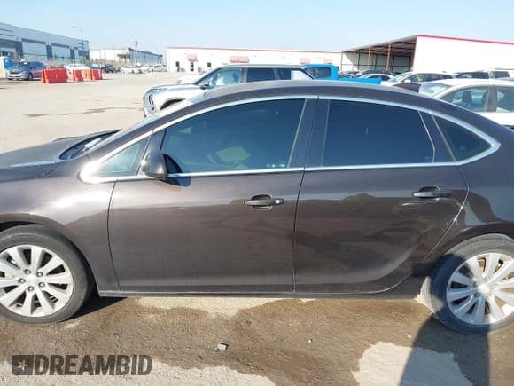 ✅ 2016 Buick Verano • VIN: 1G4PP5SK4G4132392 • Lot: 43382895. Wystawiony na IAAI z przebiegiem 129 938 mil. Bezpłatny archiwum sprzedaży aukcyjnych z USA i szczegółowy raport historii pojazdu na DreamBid. Zdjęcie 14.