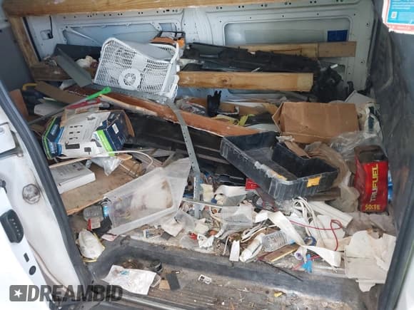 ✅ 2018 Mercedes-Benz Metris Cargo • VIN: WD3PG2EA1J3392441 • Lot: 43258899. Wystawiony na IAAI z przebiegiem 139 627 mil. Bezpłatny archiwum sprzedaży aukcyjnych z USA i szczegółowy raport historii pojazdu na DreamBid. Zdjęcie 8.