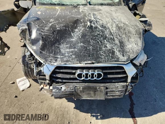 ✅ 2018 Audi Q3 Premium • VIN: WA1ECCFS3JR027854 • Лот: 85929255. Опубликован ранее на Copart с пробегом Не указан. Бесплатный доступ к архиву аукционных продаж из США и подробный отчёт об истории автомобиля на DreamBid. Изображение 11.