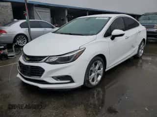 2017 Chevrolet Cruze Premier z VIN 1G1BF5SM1H7260276, wystawiony jako Copart lot #66112872 z przebiegiem 96 847 mil mil oraz . Historia ofert i sprzedaży dostępna na DreamBid. Obrazek 2.
