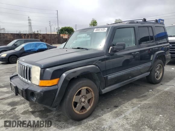 ✅ 2007 Jeep Commander Sport • VIN: 1J8HH48K47C613989 • Лот: 50667435. Опубликован ранее на Copart с пробегом 205 870 миль. Бесплатный доступ к архиву аукционных продаж из США и подробный отчёт об истории автомобиля на DreamBid. Изображение 1.