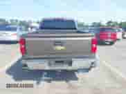 2015 Chevrolet Silverado 1500 LT z VIN 1GCVKREC6FZ161108, wystawiony jako IAAI lot #43074690 z przebiegiem 198 960 mil mil oraz . Historia ofert i sprzedaży dostępna na DreamBid. Obrazek 16.