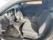 ✅ 2013 Dodge Challenger SXT • VIN: 2C3CDYAG7DH695501 • Lot: 77080244. Wystawiony na Copart z przebiegiem Nie podano. Bezpłatny archiwum sprzedaży aukcyjnych z USA i szczegółowy raport historii pojazdu na DreamBid. Zdjęcie 7.