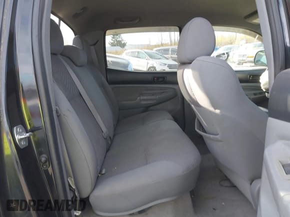 ✅ 2005 Toyota Tacoma • VIN: 5TELU42N75Z080731 • Lot: 43672046. Listed on IAAI with 156,252 mi. Free auction sales archive from the USA and detailed vehicle history report at DreamBid. Image 8.