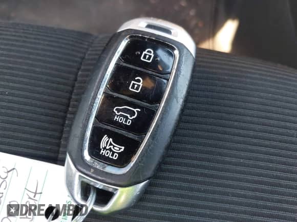 2019 Hyundai Veloster Premium z VIN KMHTG6AF3KU013055, wystawiony jako IAAI lot #41206611 z przebiegiem 48 759 mil mil oraz . Historia ofert i sprzedaży dostępna na DreamBid. Obrazek 11.