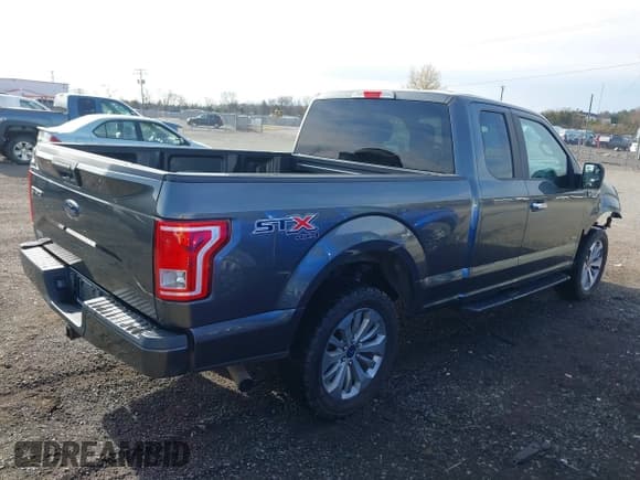 ✅ 2017 Ford F-150 XLT • VIN: 1FTEX1EP8HFC00808 • Lot: 43708835. Listed on IAAI with 145,735 mi. Free auction sales archive from the USA and detailed vehicle history report at DreamBid. Image 4.