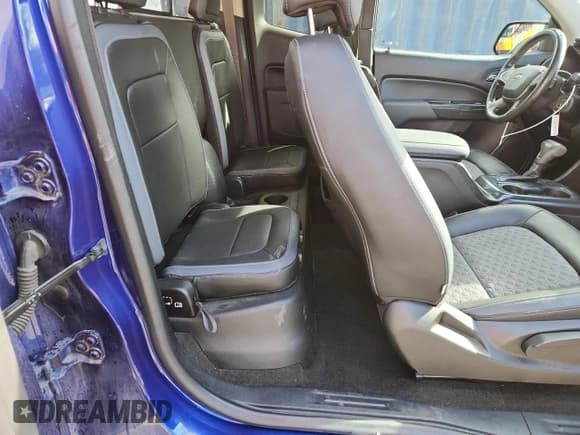 ✅ 2017 Chevrolet Colorado 4WD Z71 • VIN: 1GCHTDEN7H1273321 • Лот: 87404365. Опубликован ранее на Copart с пробегом 112 682 миль. Бесплатный доступ к архиву аукционных продаж из США и подробный отчёт об истории автомобиля на DreamBid. Изображение 10.