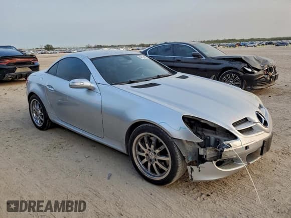 ✅ 2007 Mercedes-Benz SLK 350 • VIN: WDBWK56F97F145170 • Lot: 94212565. Listed on Copart with 118,006 mi. Free auction sales archive from the USA and detailed vehicle history report at DreamBid. Image 4.