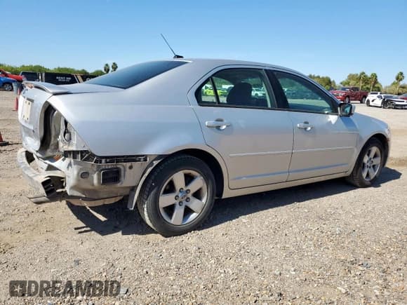 ✅ 2009 Ford Fusion SE • VIN: 3FAHP07Z49R143832 • Lot: 92117475. Wystawiony na Copart z przebiegiem 172 965 mil. Bezpłatny archiwum sprzedaży aukcyjnych z USA i szczegółowy raport historii pojazdu na DreamBid. Zdjęcie 3.