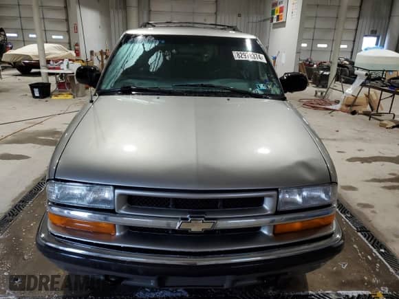 2000 Chevrolet Blazer LT with VIN 1GNDT13W8Y2260247, listed as a Copart auction lot 61902915 with 280,378 mi miles and Salvage title. Bid and sale history available at DreamBid. Image 5.