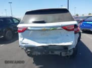 ✅ 2018 Chevrolet Traverse LT Cloth • VIN: 1GNERGKW2JJ165735 • Lot: 43156155. Wystawiony na IAAI z przebiegiem 96 583 mil. Bezpłatny archiwum sprzedaży aukcyjnych z USA i szczegółowy raport historii pojazdu na DreamBid. Zdjęcie 17.