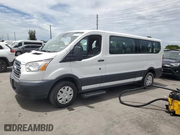 ✅ 2017 Ford Transit XL • VIN: 1FBZX2ZMXHKB12894 • Lot: 66278195. Wystawiony na Copart z przebiegiem 75 199 mil. Bezpłatny archiwum sprzedaży aukcyjnych z USA i szczegółowy raport historii pojazdu na DreamBid. Zdjęcie 1.