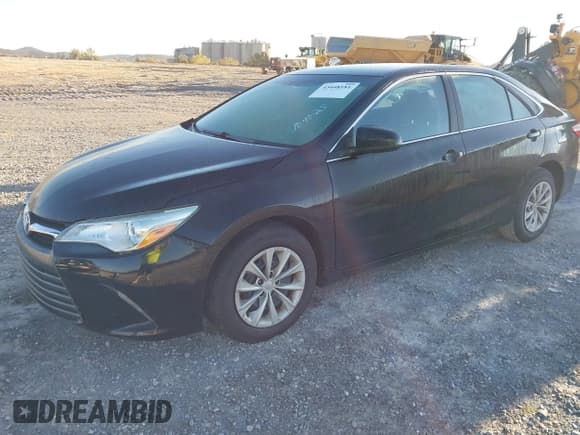 ✅ 2017 Toyota Camry SE • VIN: 4T1BF1FKXHU326085 • Лот: 43448181. Опубликован ранее на IAAI с пробегом 155 338 миль. Бесплатный доступ к архиву аукционных продаж из США и подробный отчёт об истории автомобиля на DreamBid. Изображение 2.
