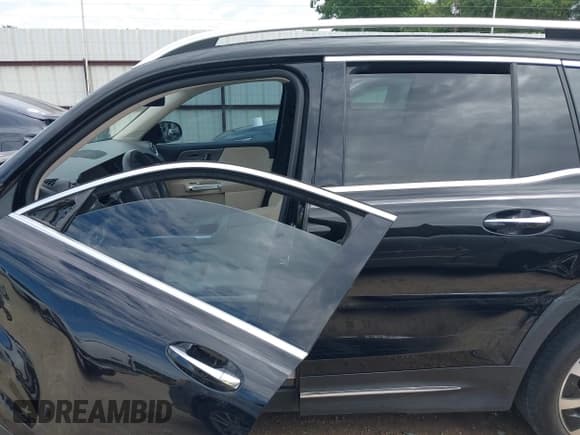 ✅ 2022 Mercedes-Benz GLB 250 • VIN: W1N4M4GB9NW239418 • Лот: 42448844. Опубликован ранее на IAAI с пробегом 51 836 миль. Бесплатный доступ к архиву аукционных продаж из США и подробный отчёт об истории автомобиля на DreamBid. Изображение 15.