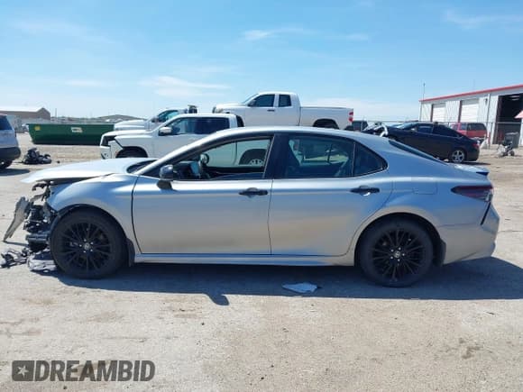 ✅ 2022 Toyota Camry Hybrid SE • VIN: 4T1G31AK1NU035492 • Lot: 42078120. Listed on IAAI with 55,223 mi. Free auction sales archive from the USA and detailed vehicle history report at DreamBid. Image 15.