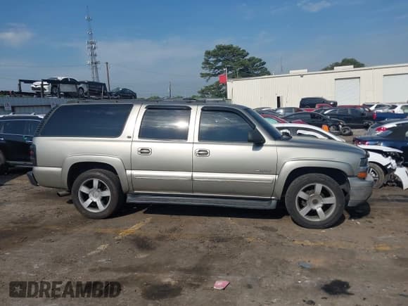 ✅ 2000 Chevrolet Suburban LS • VIN: 3GNFK16T0YG193437 • Лот: 42070896. Опубликован ранее на IAAI с пробегом 209 286 миль. Бесплатный доступ к архиву аукционных продаж из США и подробный отчёт об истории автомобиля на DreamBid. Изображение 13.