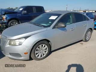 2011 Chevrolet Cruze LS z VIN 1G1PC5SH4B7220105, wystawiony jako IAAI lot #43474662 z przebiegiem 115 046 mil mil oraz . Historia ofert i sprzedaży dostępna na DreamBid. Obrazek 2.