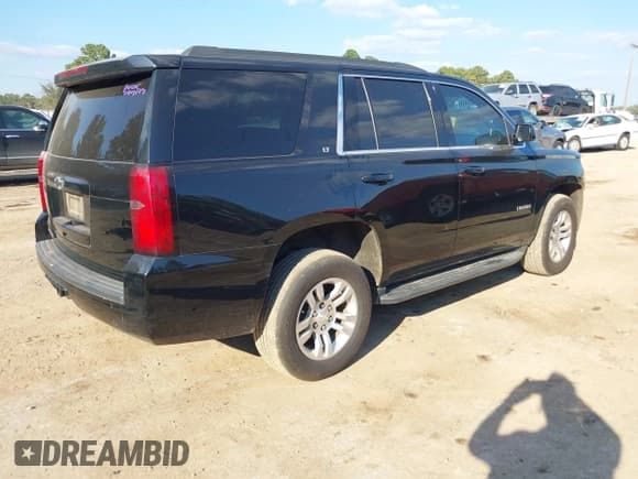 ✅ 2019 Chevrolet Tahoe LT • VIN: 1GNSCBKC0KR136671 • Lot: 43416506. Wystawiony na IAAI z przebiegiem 151 990 mil. Bezpłatny archiwum sprzedaży aukcyjnych z USA i szczegółowy raport historii pojazdu na DreamBid. Zdjęcie 4.