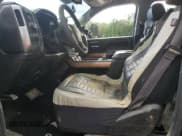 ✅ 2015 Chevrolet Silverado 2500HD LTZ • VIN: 1GC1KWE8XFF108423 • Lot: 62921895. Wystawiony na Copart z przebiegiem 270 548 mil. Bezpłatny archiwum sprzedaży aukcyjnych z USA i szczegółowy raport historii pojazdu na DreamBid. Zdjęcie 7.