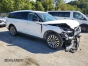 ✅ 2022 Lincoln Aviator Standard • VIN: 5LM5J6XC3NGL20846 • Lot: 69856064. Wystawiony na Copart z przebiegiem 8 673 mil. Bezpłatny archiwum sprzedaży aukcyjnych z USA i szczegółowy raport historii pojazdu na DreamBid. Zdjęcie 4.