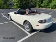 ✅ 2006 Mazda MX-5 Miata Touring • VIN: JM1NC25F860113578 • Lot: 75176654. Wystawiony na Copart z przebiegiem 91 427 mil. Bezpłatny archiwum sprzedaży aukcyjnych z USA i szczegółowy raport historii pojazdu na DreamBid. Zdjęcie 3.