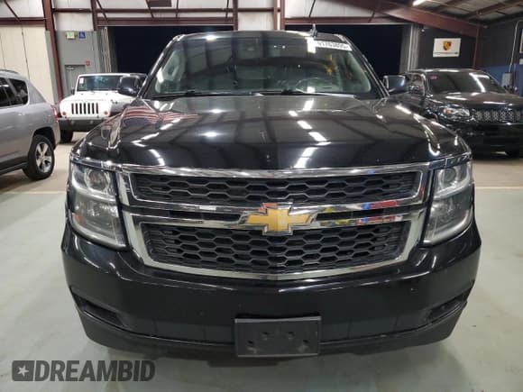 ✅ 2019 Chevrolet Suburban LT • VIN: 1GNSKHKC0KR279982 • Lot: 91763895. Wystawiony na Copart z przebiegiem 288 264 mil. Bezpłatny archiwum sprzedaży aukcyjnych z USA i szczegółowy raport historii pojazdu na DreamBid. Zdjęcie 5.