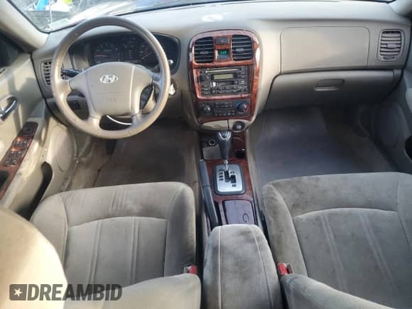 2003 Hyundai Sonata GLS z VIN KMHWF35HX3A907051, wystawiony jako Copart lot #84613894 z przebiegiem 197 439 mil mil oraz Szkoda całkowita • Salvage title. Historia ofert i sprzedaży dostępna na DreamBid. Obrazek 8.