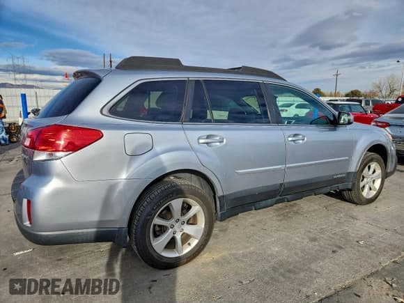 ✅ 2013 Subaru Outback Premium • VIN: 4S4BRCCC6D3206722 • Lot: 94812435. Listed on Copart with 138,434 mi. Free auction sales archive from the USA and detailed vehicle history report at DreamBid. Image 3.