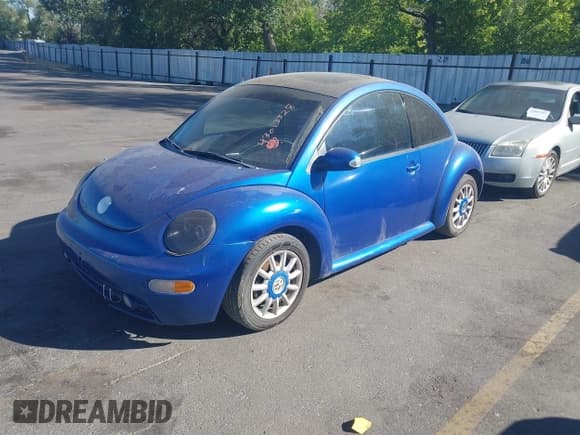 ✅ 2005 Volkswagen Beetle GLS • VIN: 3VWCR31C25M402682 • Lot: 43013328. Listed on IAAI with 116,321 mi. Free auction sales archive from the USA and detailed vehicle history report at DreamBid. Image 2.