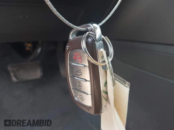 ✅ 2017 Hyundai Elantra SE • VIN: KMHD84LF6HU339606 • Lot: 42833925. Wystawiony na IAAI z przebiegiem 102 444 mil. Bezpłatny archiwum sprzedaży aukcyjnych z USA i szczegółowy raport historii pojazdu na DreamBid. Zdjęcie 11.